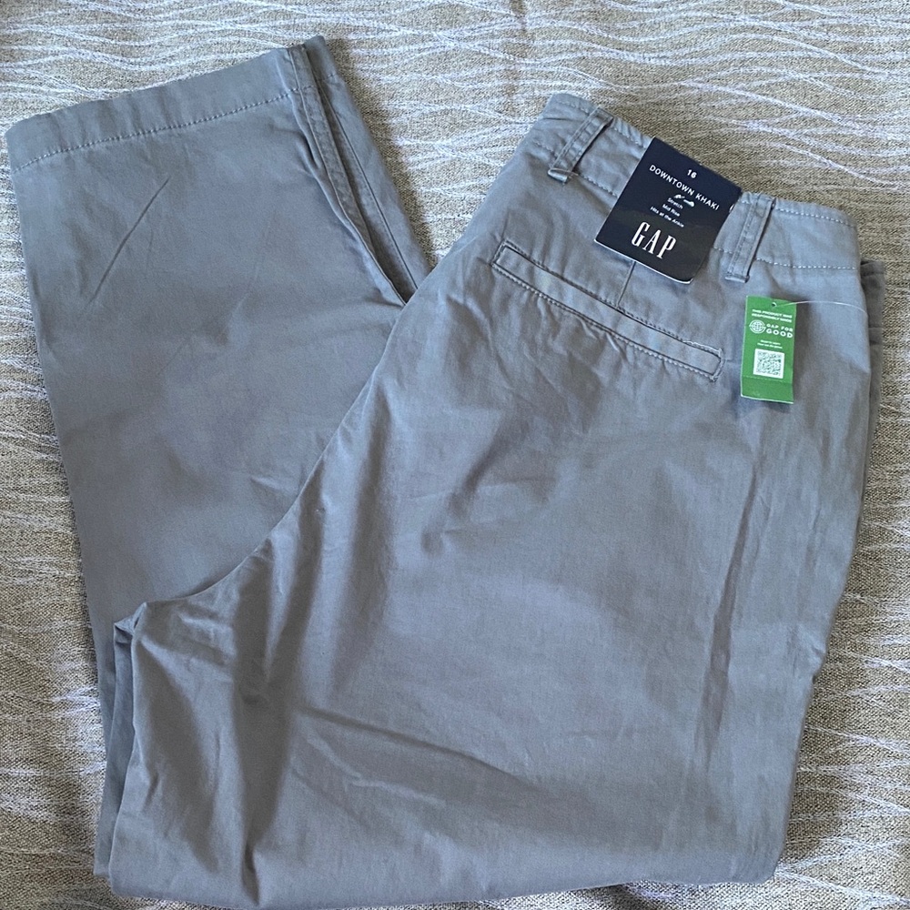 GAP Women’s KHAKI size16